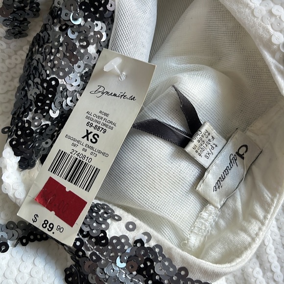 Sequin floral cocktail dress - Picture 3 of 3